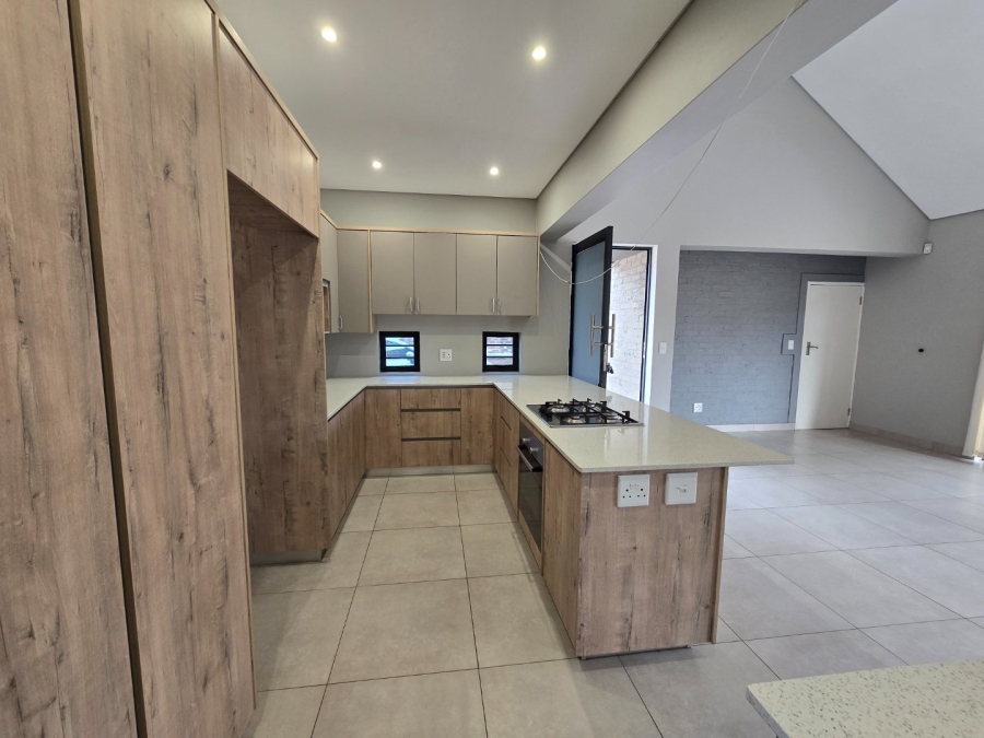 3 Bedroom Property for Sale in Van Der Hoff Park North West